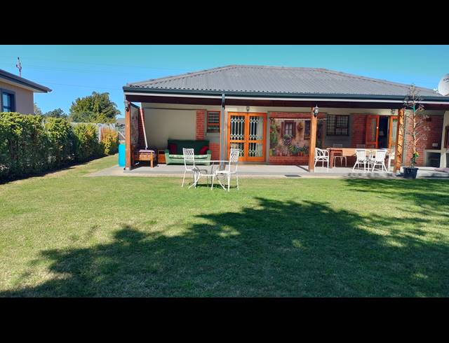 2 BEDROOM FREESTANDING FOR SALE IN GROOT BRAKRIVIER CENTRAL